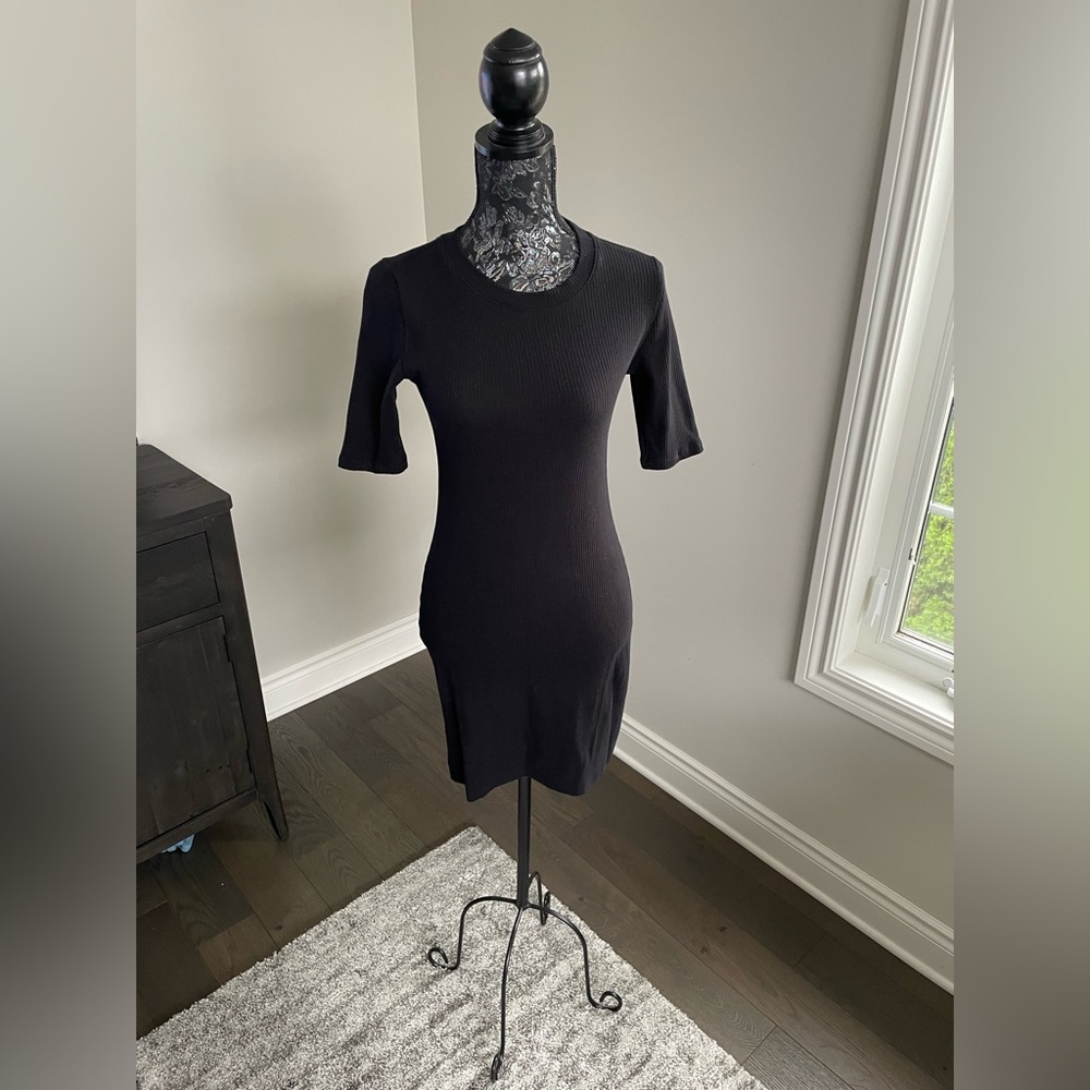 Wilfred Free- Black body con ribbed mini dress